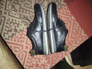 Zapatillas Pikolinos Negras y Marrones