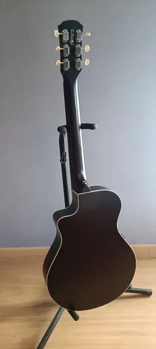 Yamaha APX T2 sunburst NUEVA