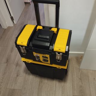 Maletín herramientas Stanley con ruedas