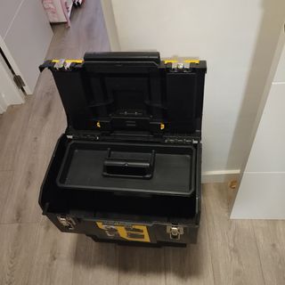 Maletín herramientas Stanley con ruedas