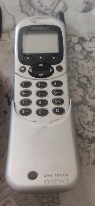 4 móviles trium 110, Siemens A65  y dos Alcatel