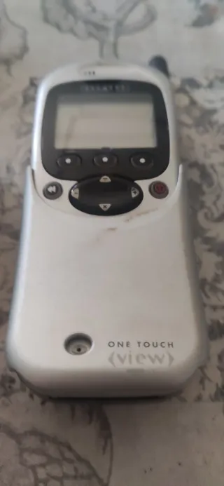 4 móviles trium 110, Siemens A65  y dos Alcatel