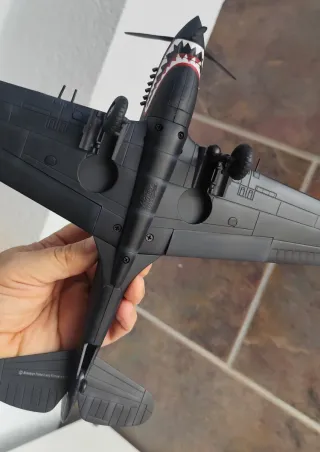 Réplica avión película capitán Sky mundo mañana