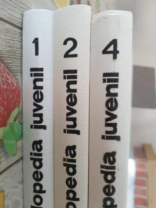 A-ZETA Enciclopedia Juvenil