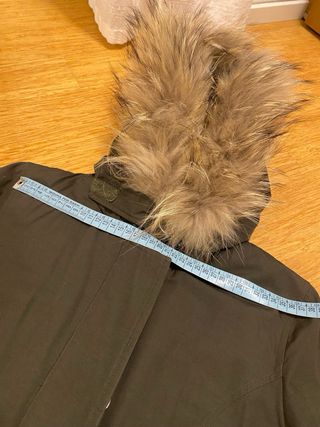 Parka verde militar con cappuccio