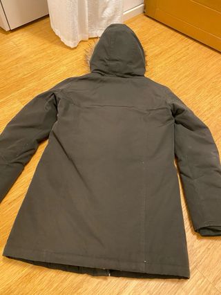 Parka verde militar con cappuccio