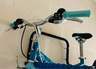 Bici niña 20 pulgadas. De Decathlon. Muy poco uso.