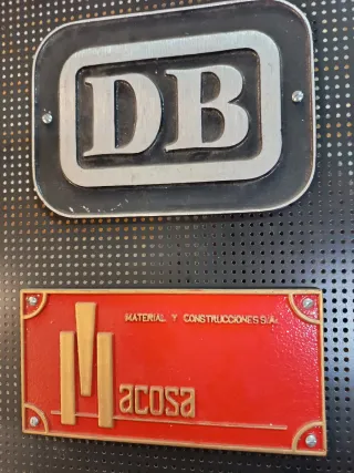 Placas y números de vagones Ferroviarios