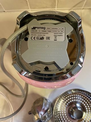 Exprimidor SMEG Rosa Pastel
