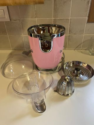 Exprimidor SMEG Rosa Pastel