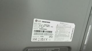 Televisión LG Negra y Plateada