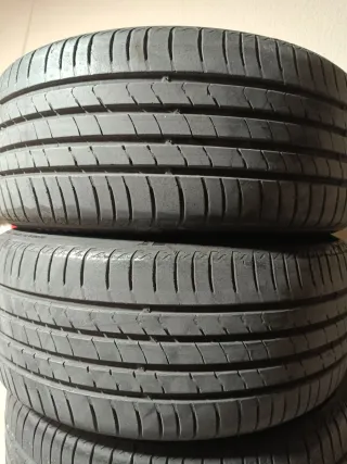 Neumático 215/45 R16 86H