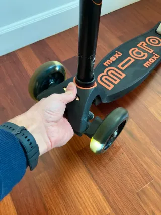 Patinete Micro Maxi Deluxe LED 3 Ruedas