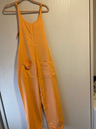 Mono vaquero naranja