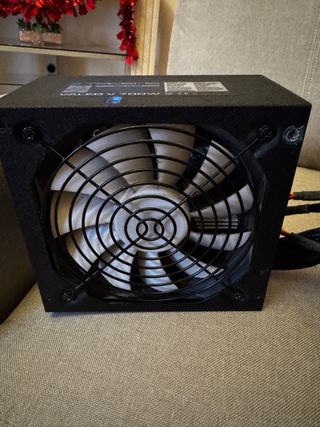 Fuente Alimentación PC 700W VALEO ATX