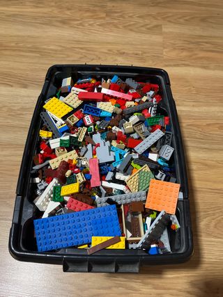 Caja de LEGOs variados (4kg)