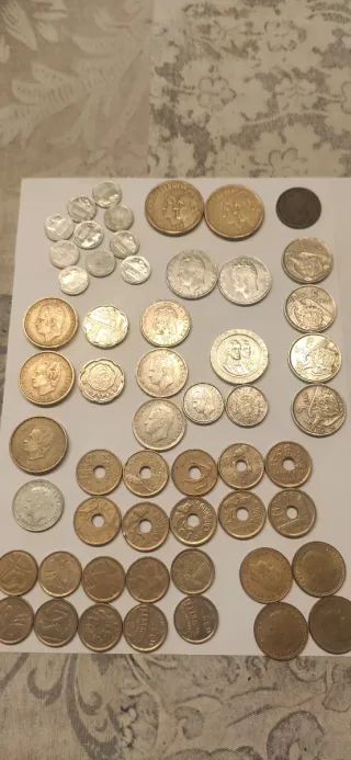 Monedas variadas pesetas,1,5, 10,25,50,100,200,500