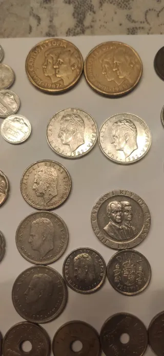 Monedas variadas pesetas,1,5, 10,25,50,100,200,500
