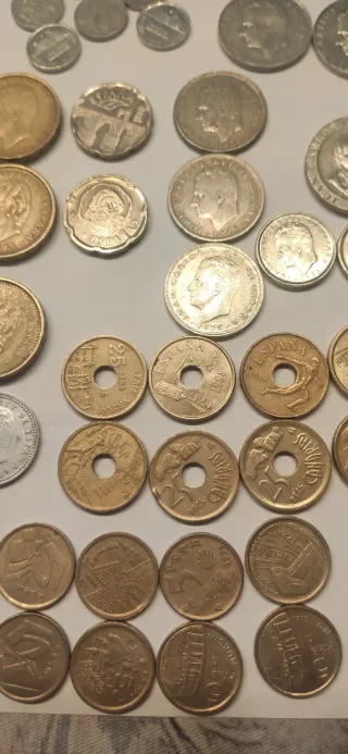 Monedas variadas pesetas,1,5, 10,25,50,100,200,500