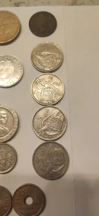 Monedas variadas pesetas,1,5, 10,25,50,100,200,500