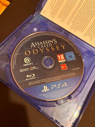 PS4 Negra 500GB + 1 mando + Ragnarok + Assasin’s