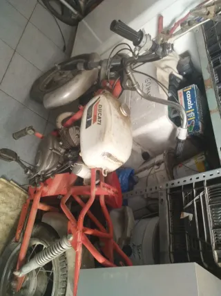 Moto Ducati Clásica