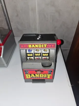 Lote Juguetes: Máquina Garra y Arcade, tragaperras