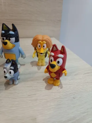 12 muñecos Bluey nuevos