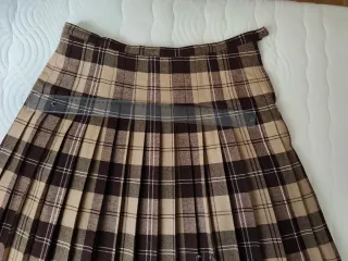 Falda tableada cuadros beige y marrón T44