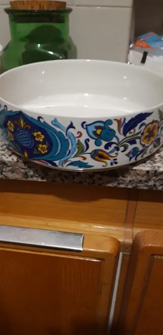 Set 2 terrine,3 insalatiere,un barattolo vetro