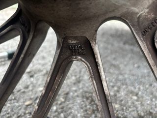 Llantas Ekken 17” multi-tornillos