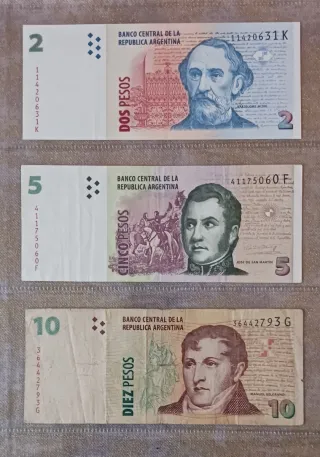 Lote 26 Billetes Mundo Antiguos y Modernos