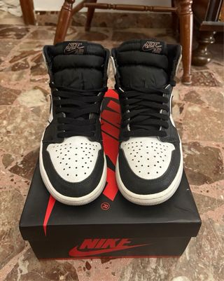 Jordan 1 High Black White
