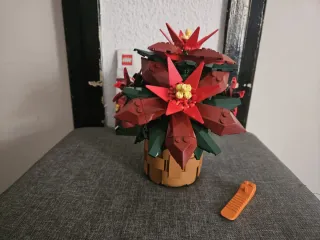 Lego 10370 Poinsettia.