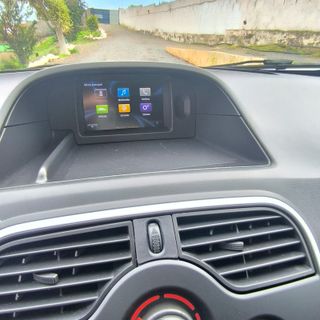 Renault Kangoo con Mobiliario de taller