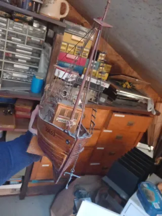 Maqueta barco español madera barnizada