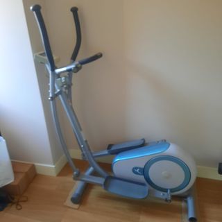 Elíptica gris y azul