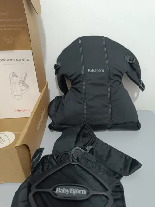 Mochila Porta Bebé BabyBjörn Mini Negra
