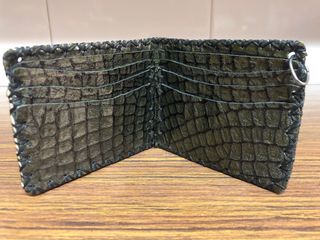 Cartera de piel cocodrilo