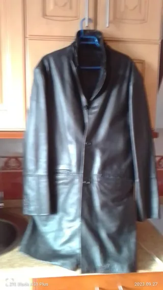 Chaqueta Polipiel Beige con Detalles