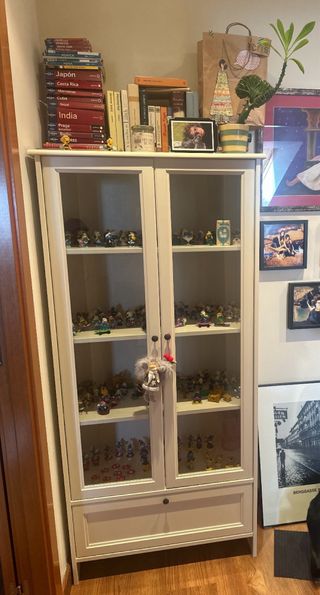 Vitrina Hemnes con cajón - Blanco