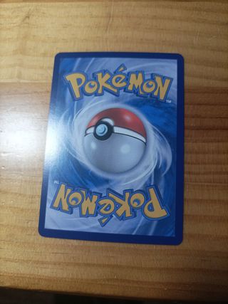 Carta Pokémon Axew 100 HP