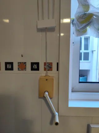 Tendedero de techo retráctil