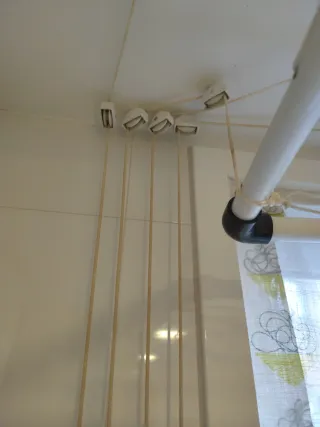 Tendedero de techo retráctil