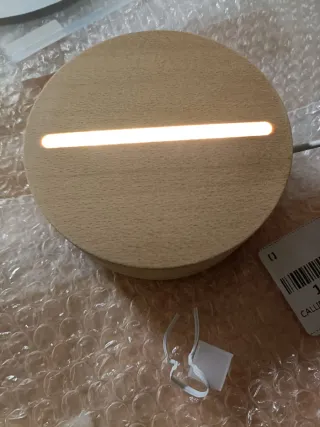 Lampada notturna personalizzata con base in legno