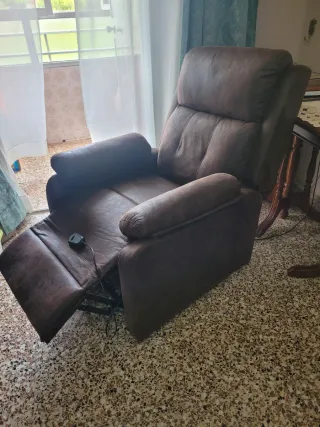 Poltrona relax con funzione sollevatore