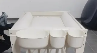 Colchoneta cambiador Ikea y cubos