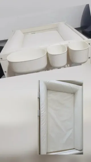 Colchoneta cambiador Ikea y cubos