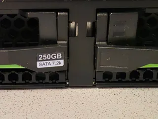 Servidor Fujitsu PRIMERGY RX100 S6 Rack 1U Intel.