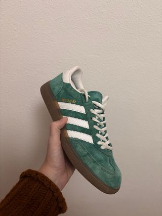 Zapatillas Adidas Spezial verdes y blancas